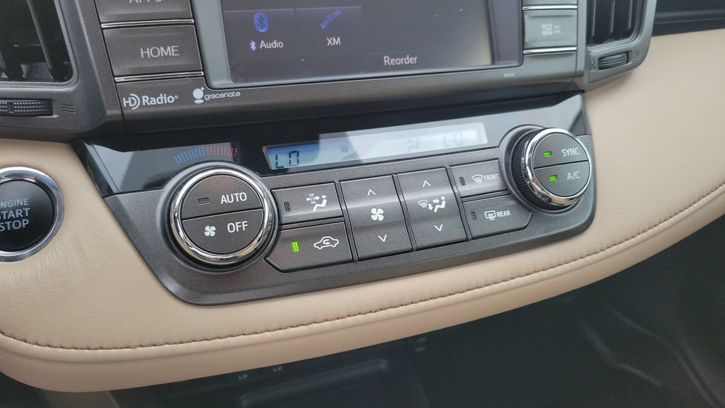 Used 2015 Toyota RAV4 Limited w/ Technology Package FWD image 15