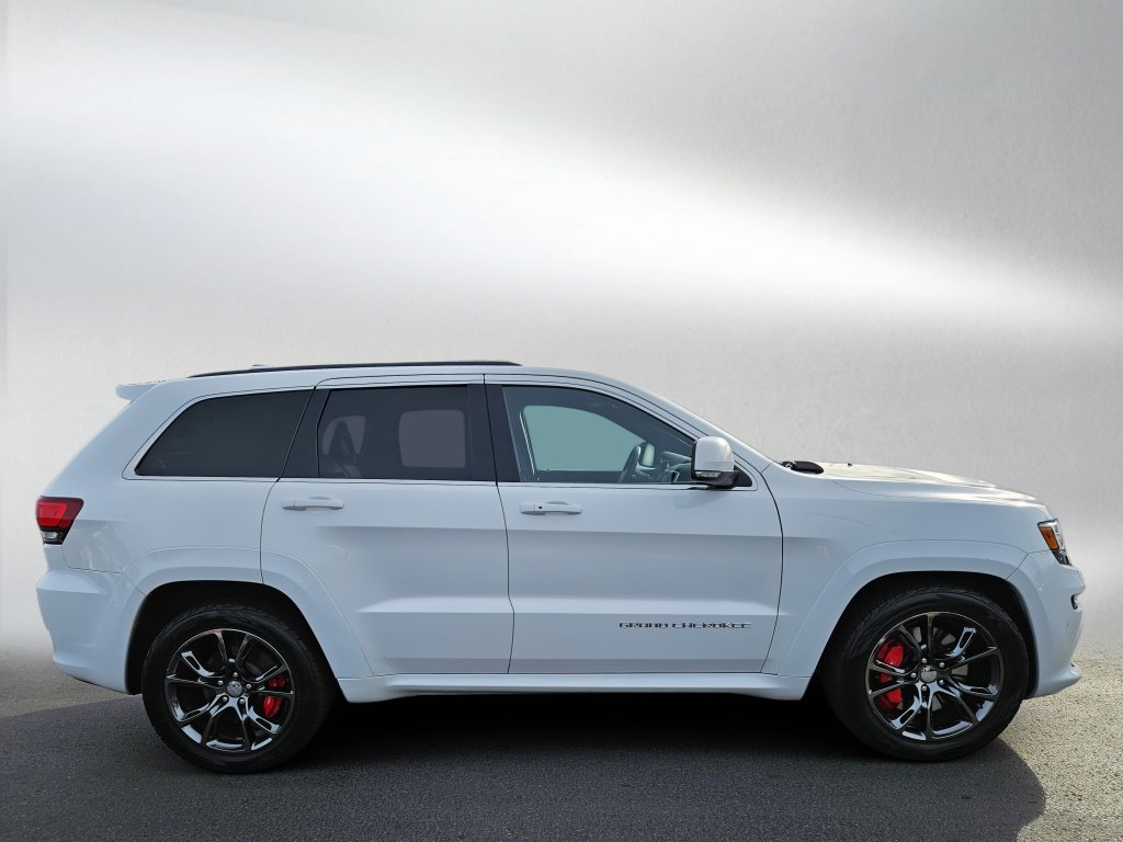Used 2015 Jeep Grand Cherokee SRT w/ Luxury Group II image 2