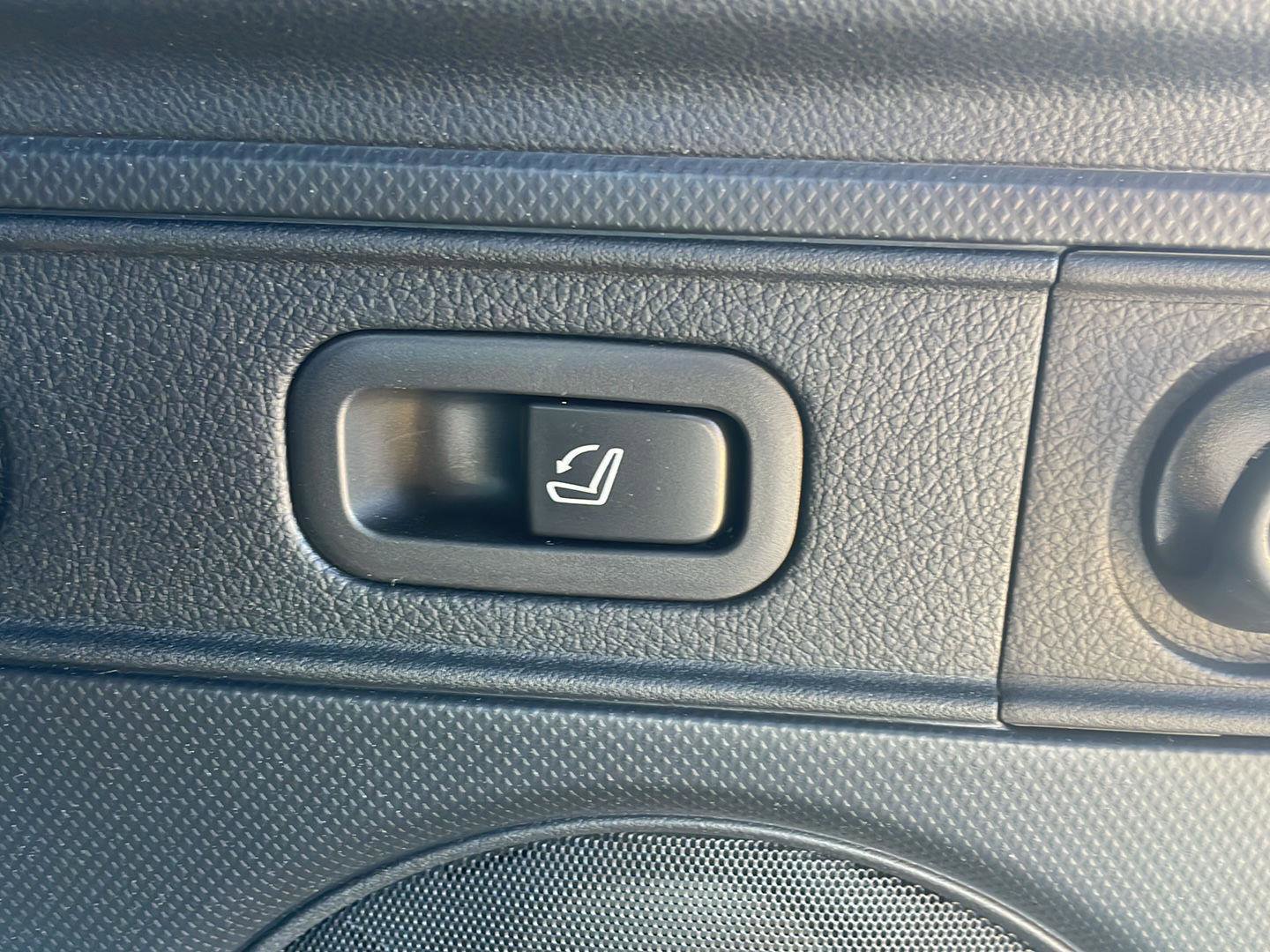 Used 2025 Subaru Forester Wilderness image 36