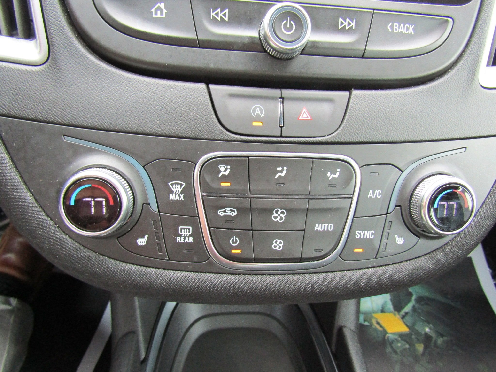 Used 2024 Chevrolet Malibu LT FWD image 26