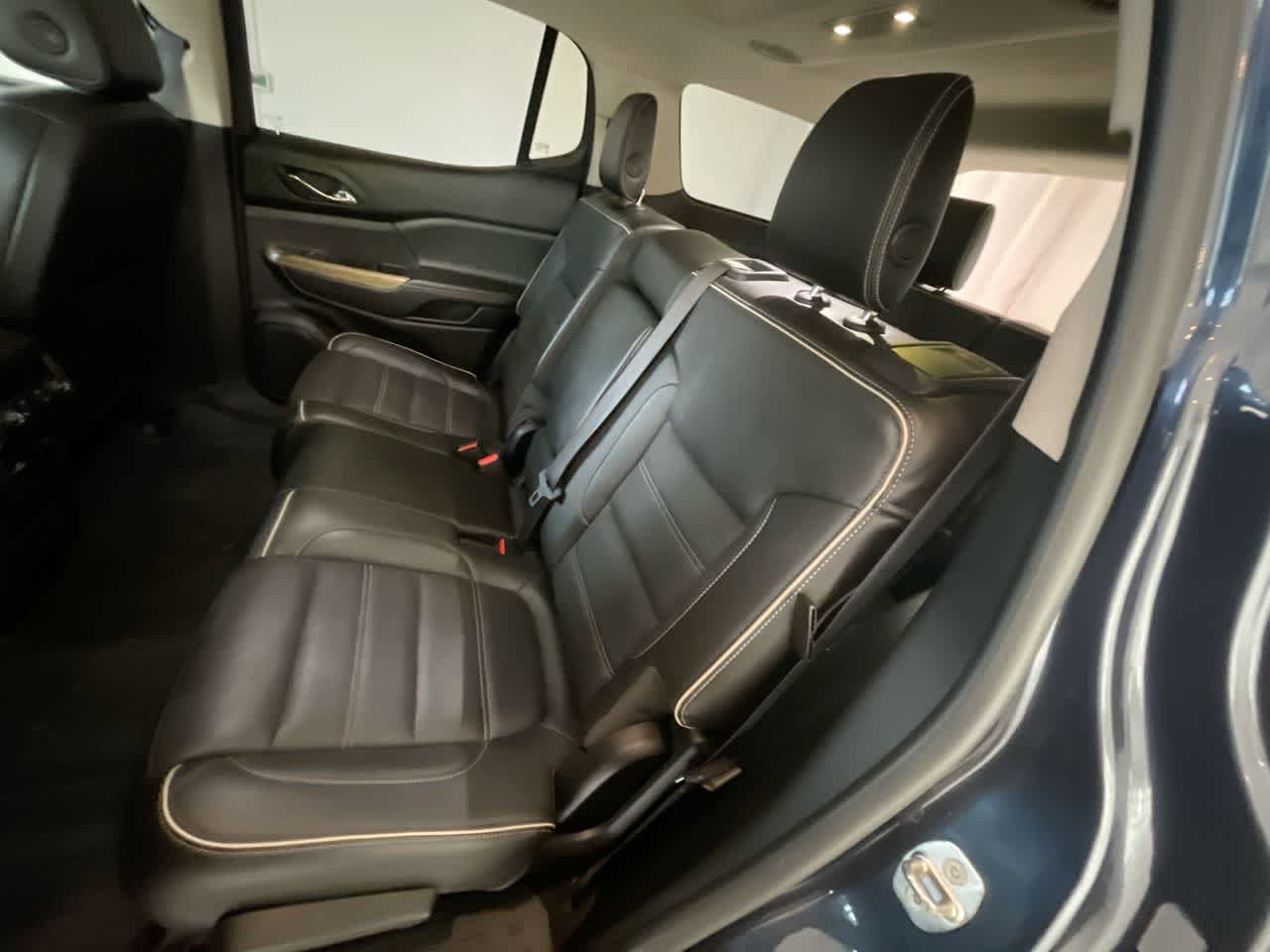 Used 2018 GMC Acadia Denali w/ Technology Package AWD/4WD image 23