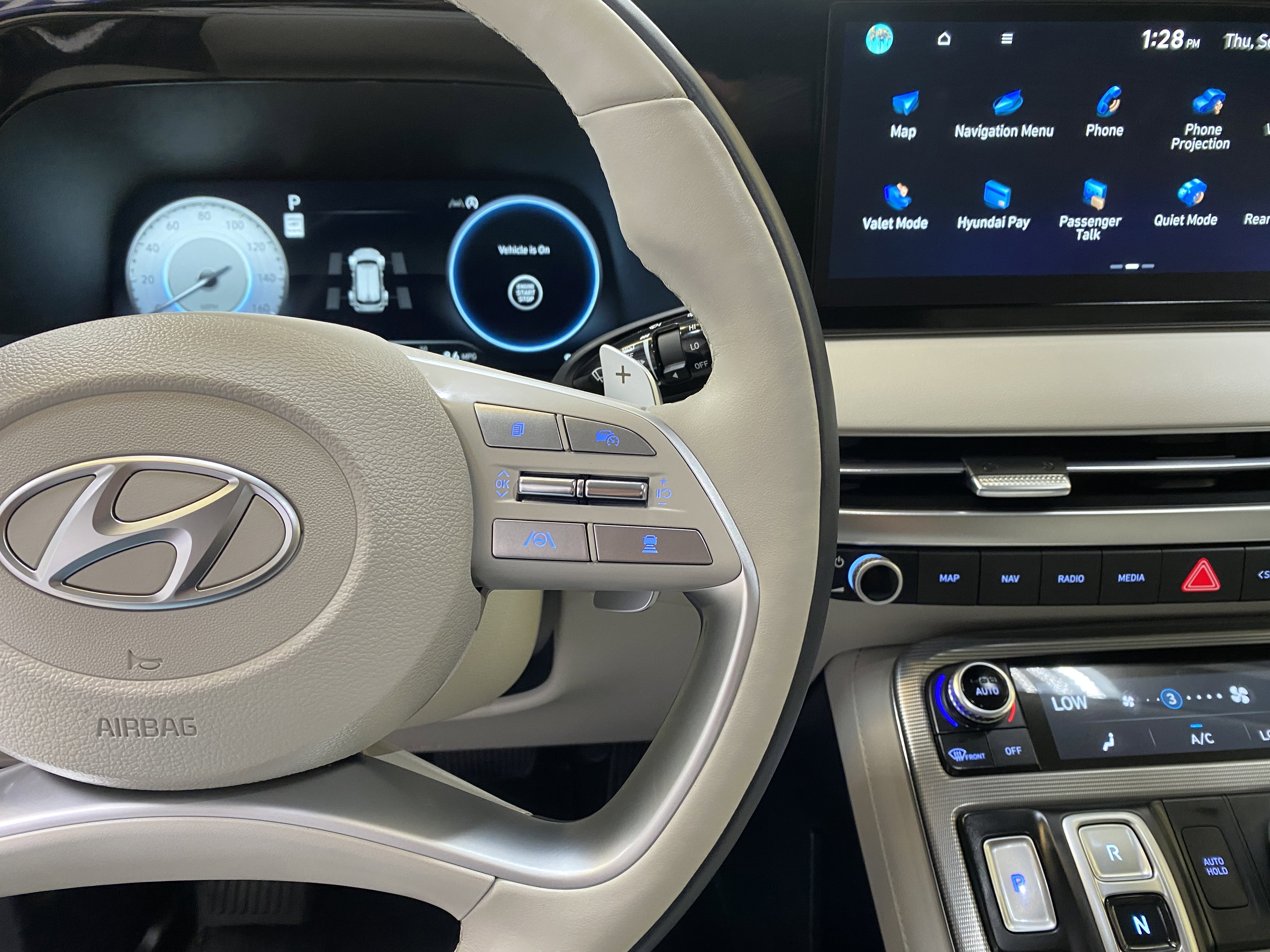 Used 2025 Hyundai Palisade Calligraphy image 36