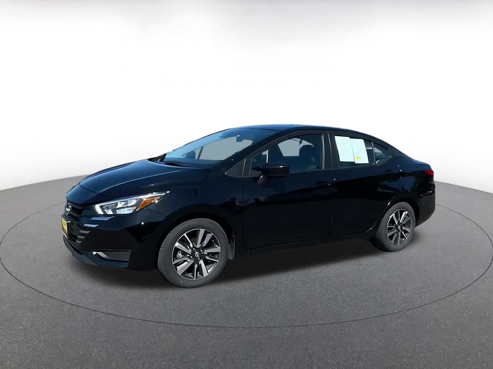 Used 2025 Nissan Versa SV FWD image 6