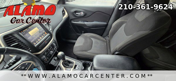 Used 2017 Jeep Cherokee Latitude FWD image 37