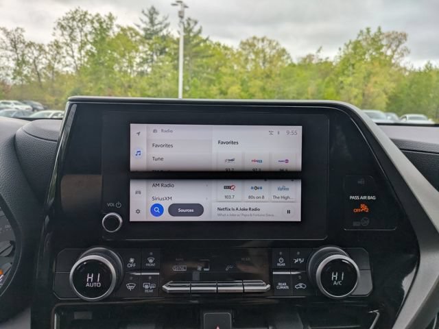 Certified 2024 Toyota Highlander LE AWD/4WD image 30