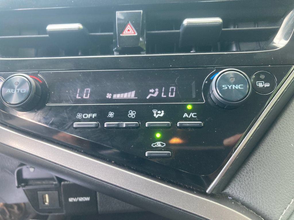 Used 2023 Toyota Camry SE FWD image 27