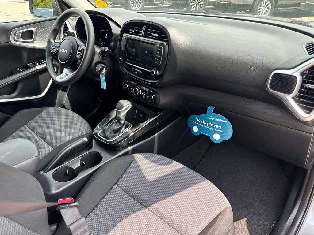 Used 2024 Kia Soul LX w/ Option Group 015 FWD image 18