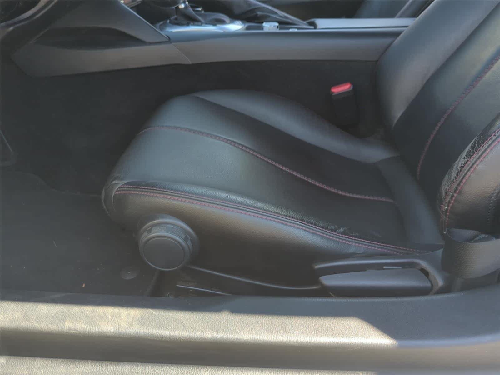 Used 2019 MAZDA MX-5 Miata RF Grand Touring RWD image 14