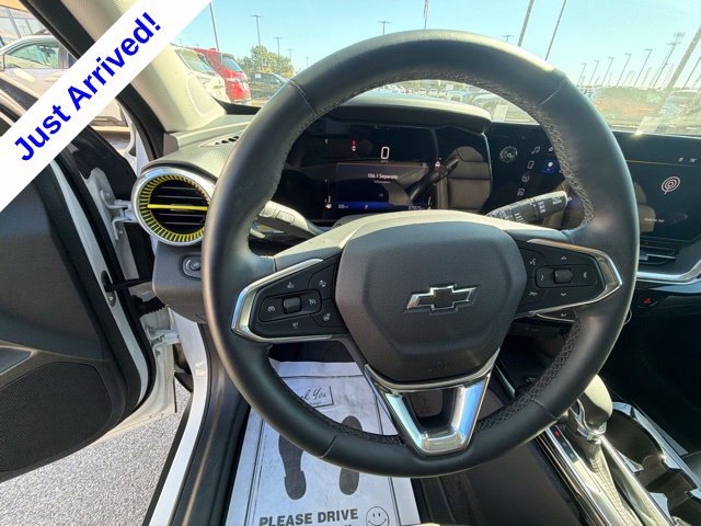 Used 2024 Chevrolet Trax ACTIV w/ Sunroof Package FWD image 44