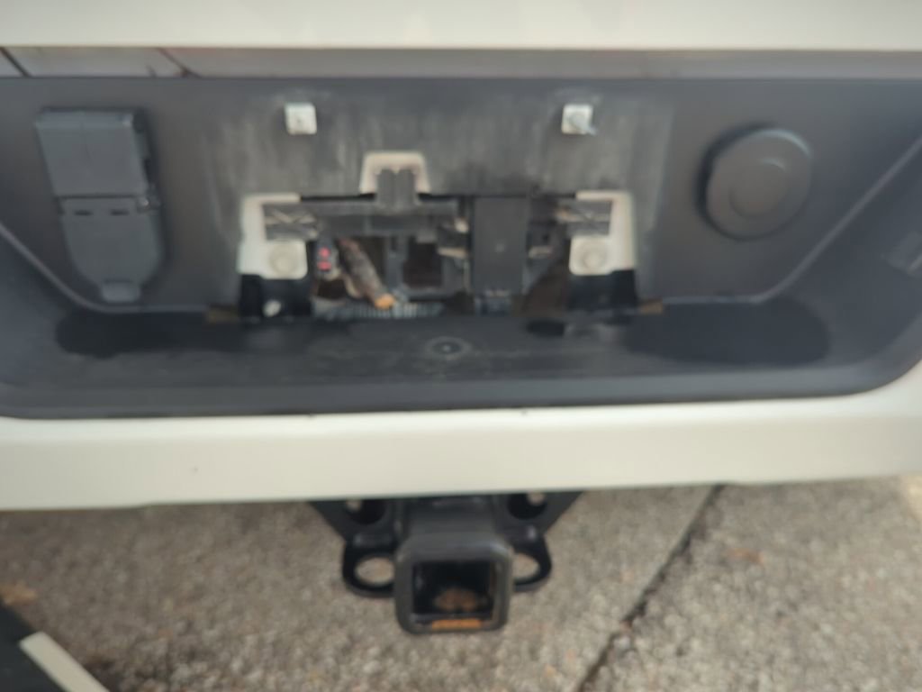 Used 2024 GMC Sierra 1500 AT4 w/ Technology Package image 17