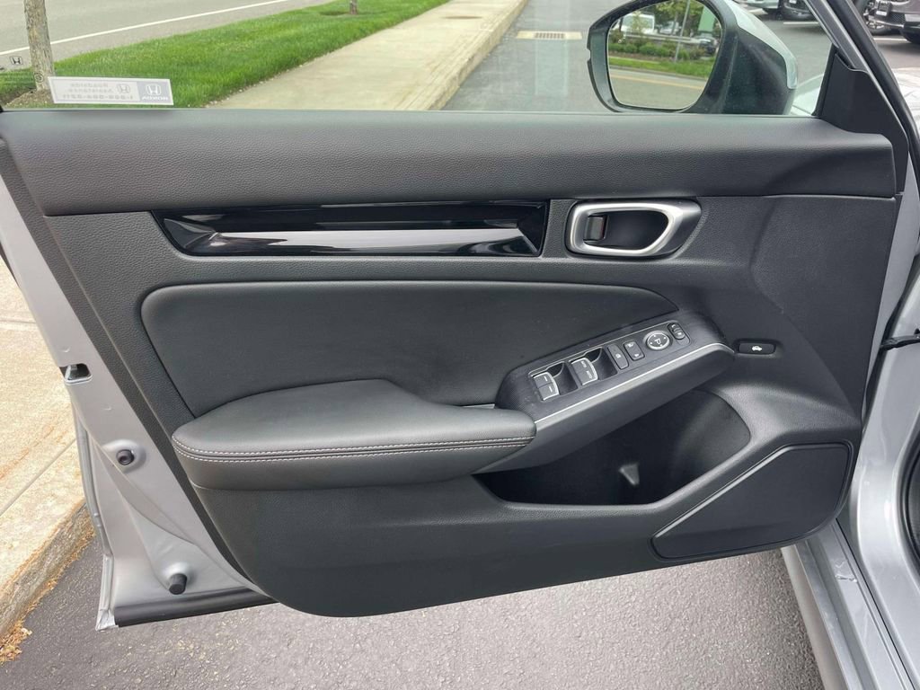Used 2024 Honda Civic Touring image 14