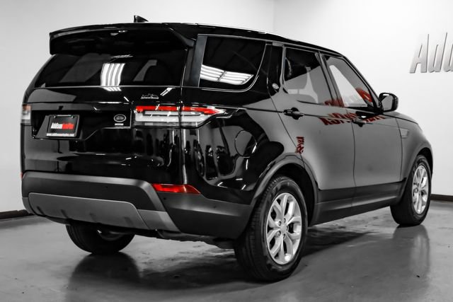 Used 2019 Land Rover Discovery SE image 12