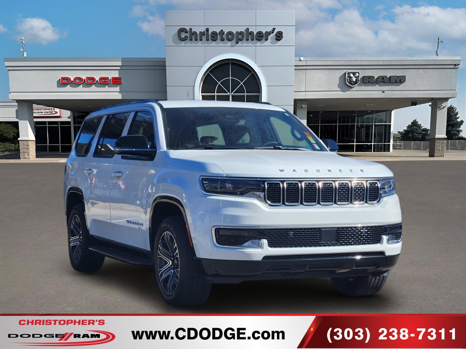 Used 2025 Jeep Wagoneer 4WD image 1