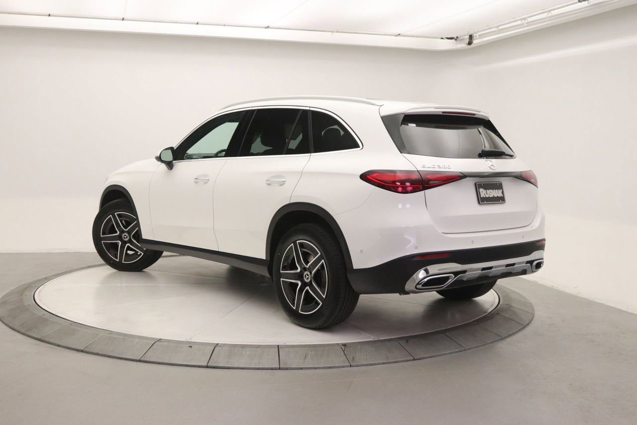 New 2026 Mercedes-Benz GLC 300 image 2