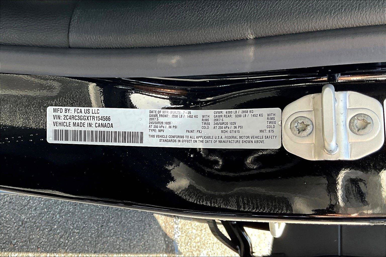 New 2026 Chrysler Pacifica Limited w/ S Appearance Package AWD/4WD image 13