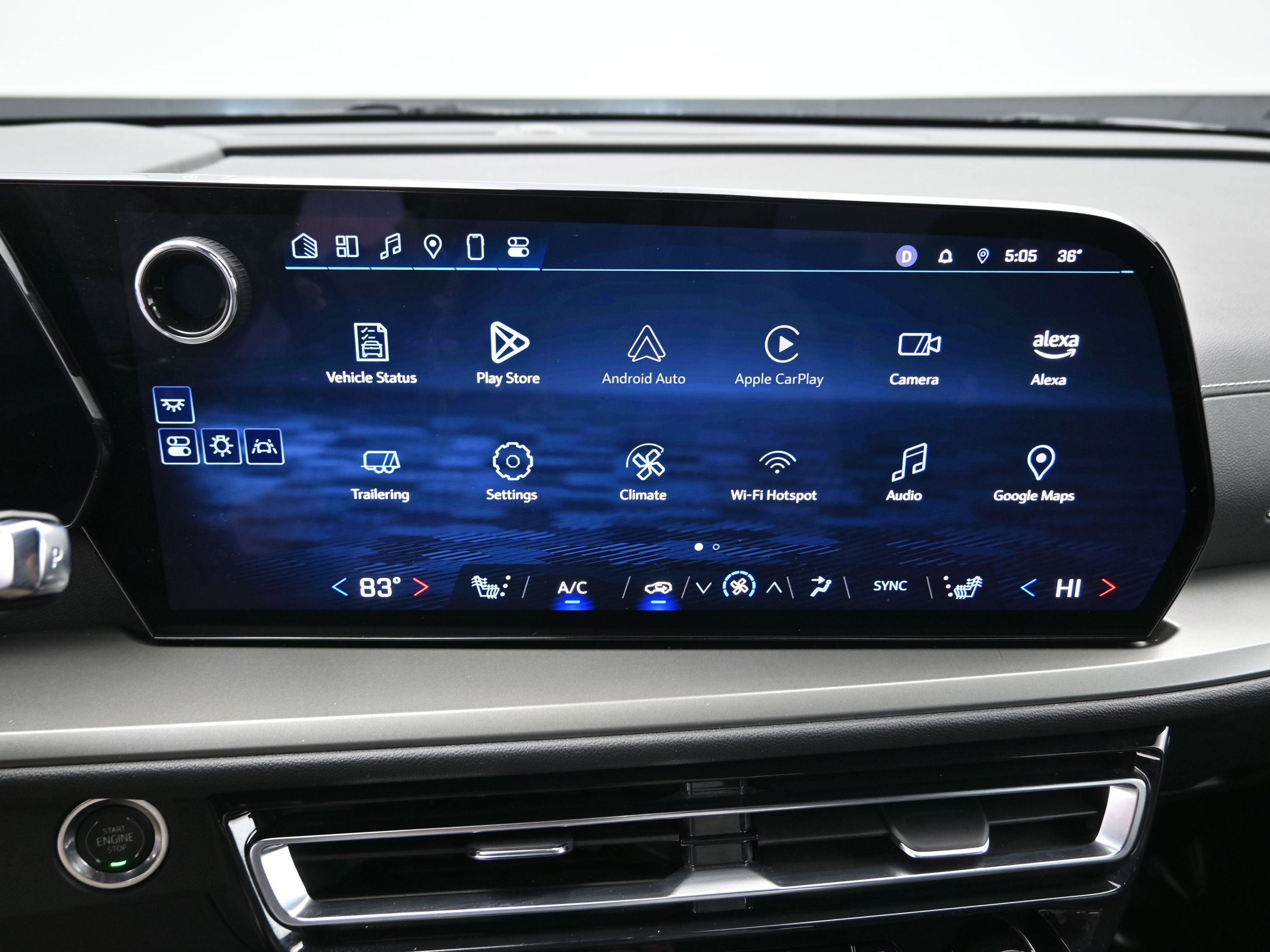 Used 2025 Chevrolet Traverse LT image 17