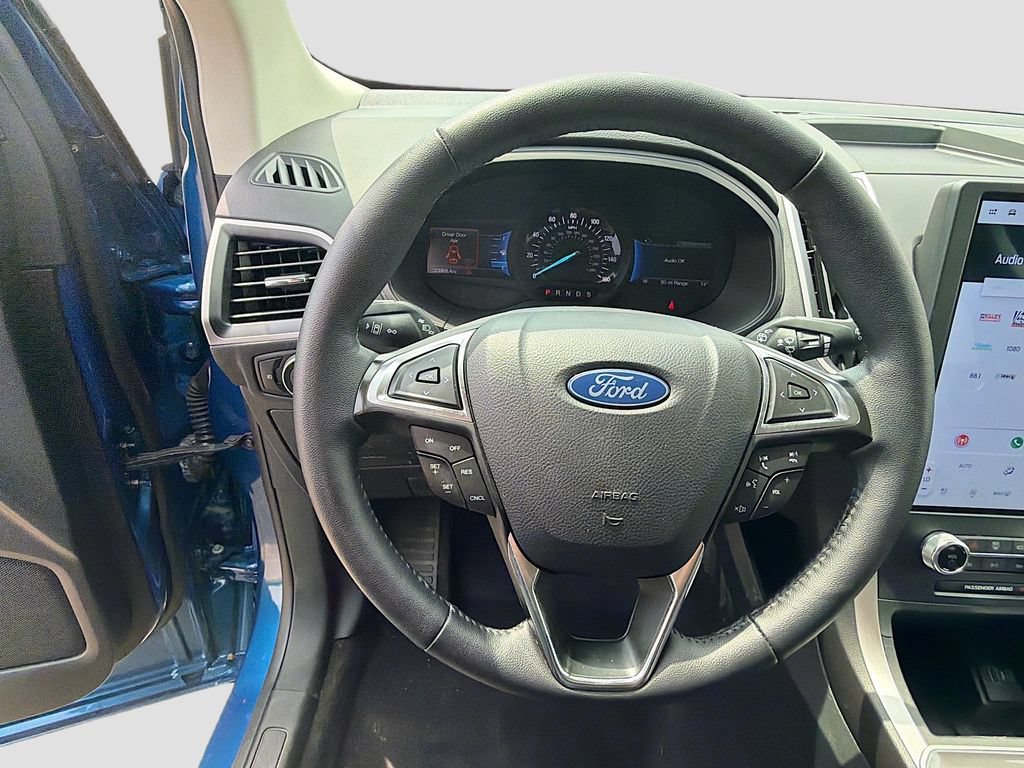 Used 2024 Ford Edge SEL w/ Convenience Package AWD/4WD image 11