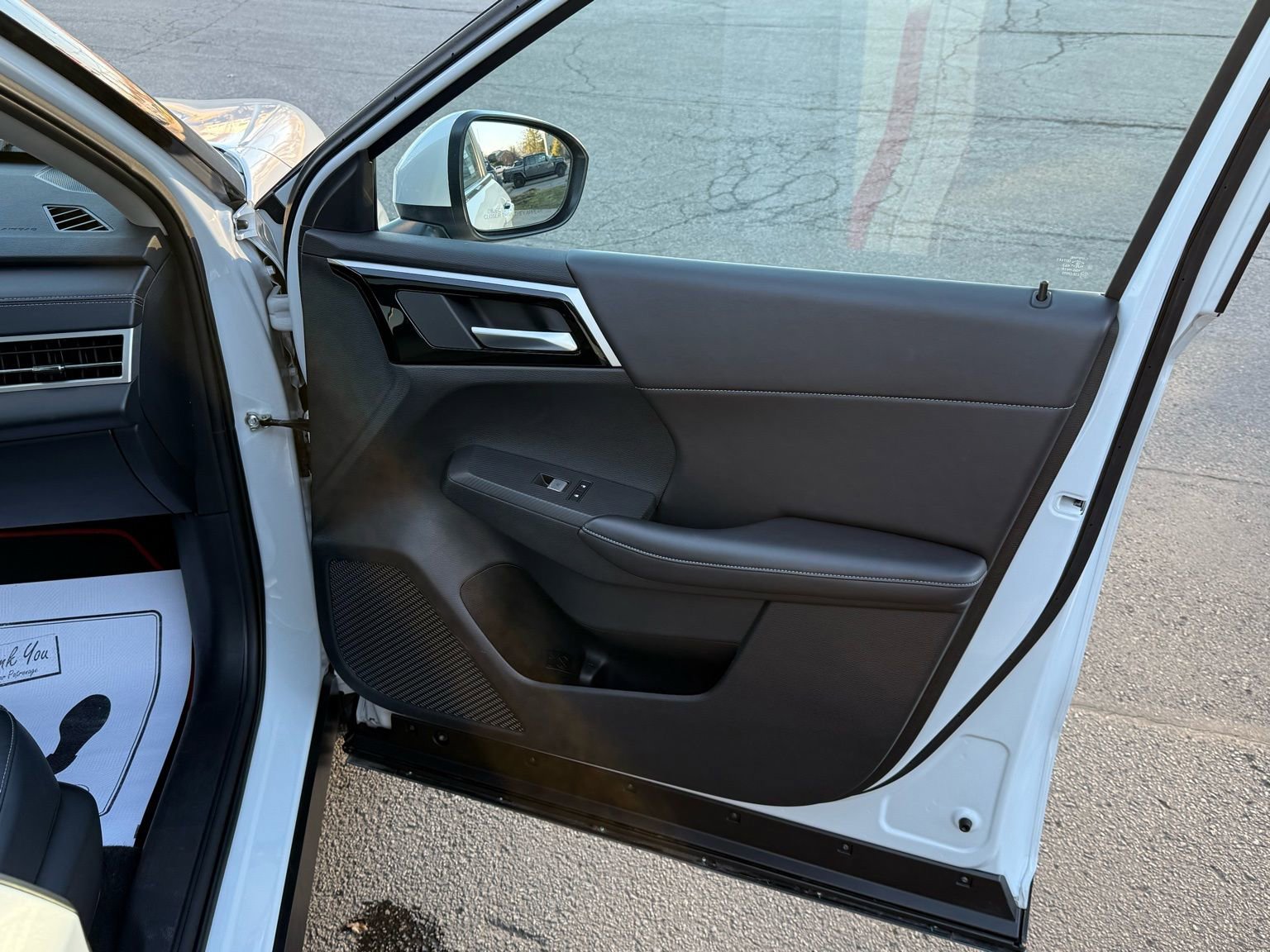 Used 2024 Mitsubishi Outlander SEL image 18