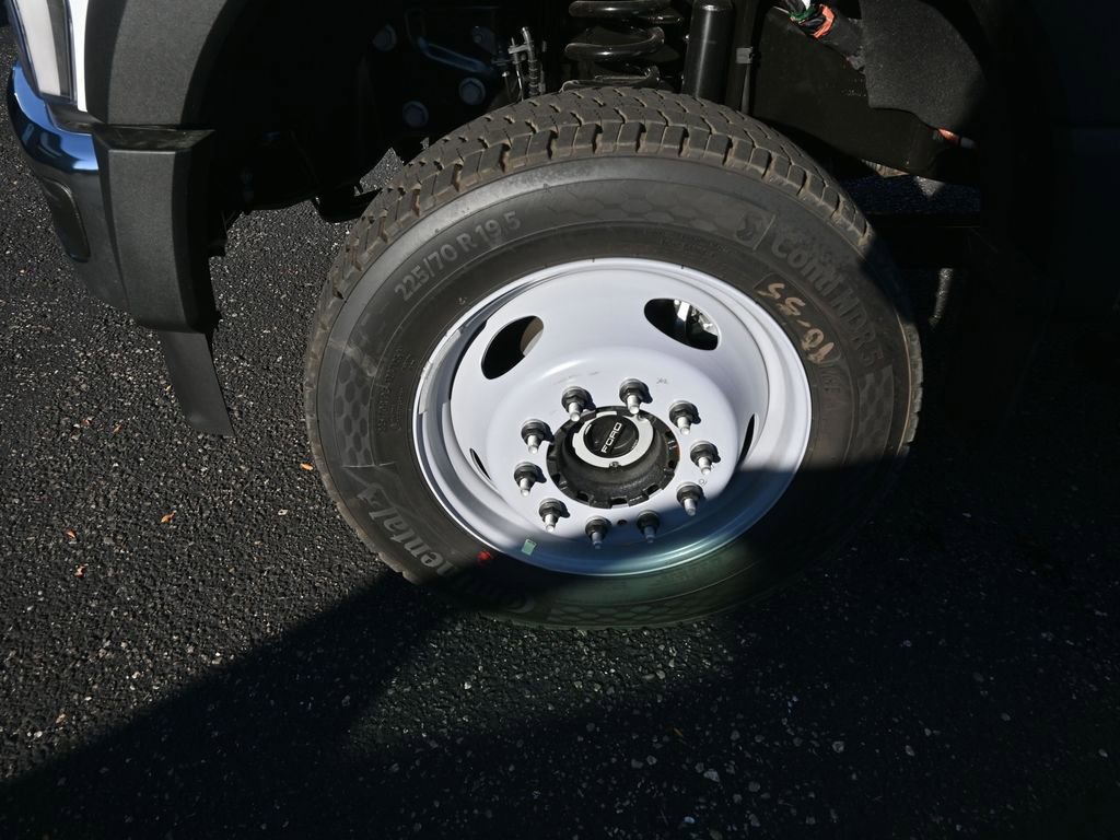 New 2026 Ford F450 XL w/ XL Chrome Package image 11