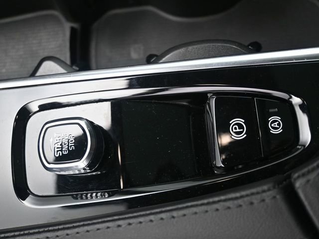 Used 2023 Volvo XC90 B6 Plus w/ Protection Package AWD/4WD image 14