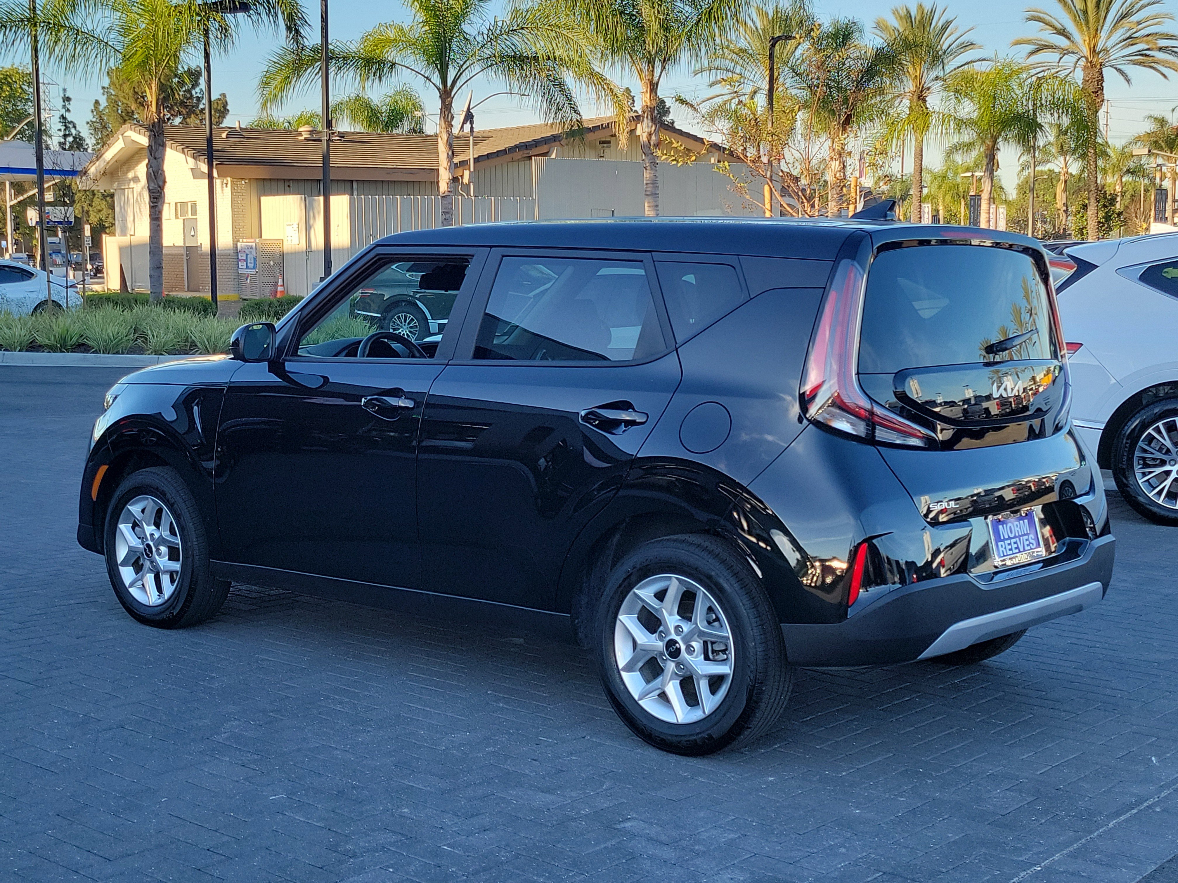 Used 2025 Kia Soul LX image 26