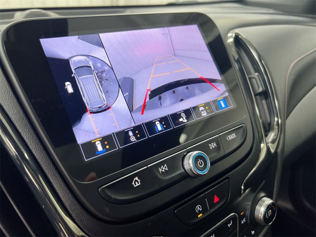 Used 2022 Chevrolet Equinox RS w/ RS Leather Package image 15