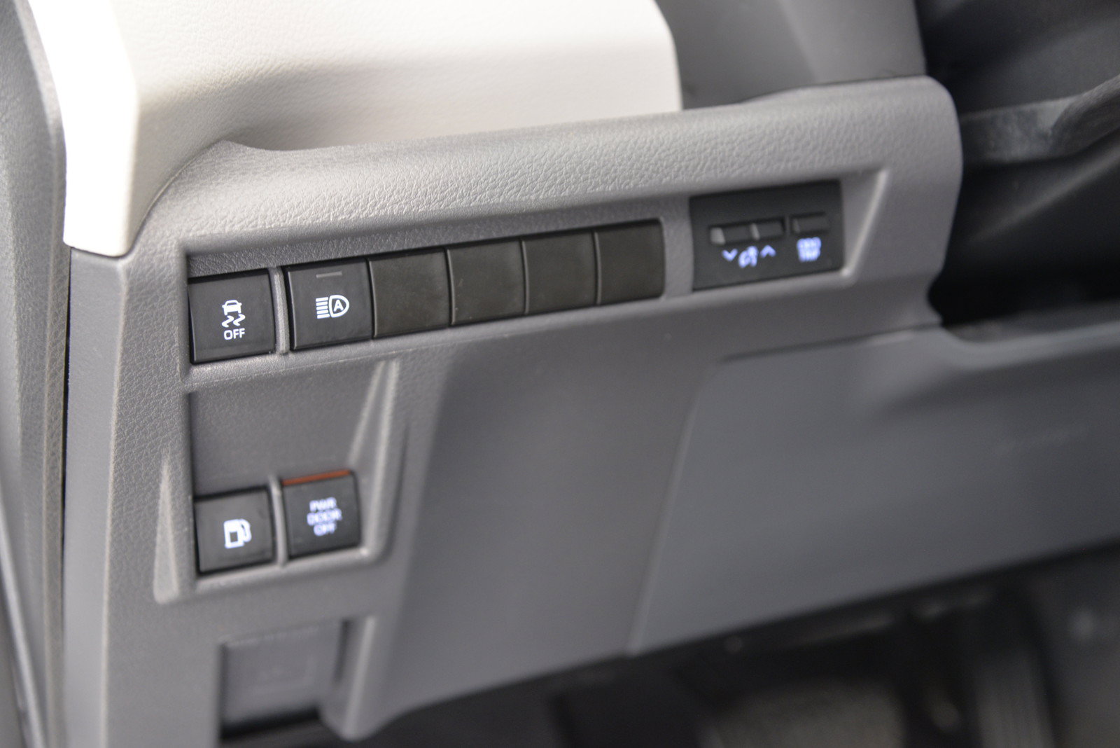 Used 2024 Toyota Sienna XLE AWD/4WD image 28