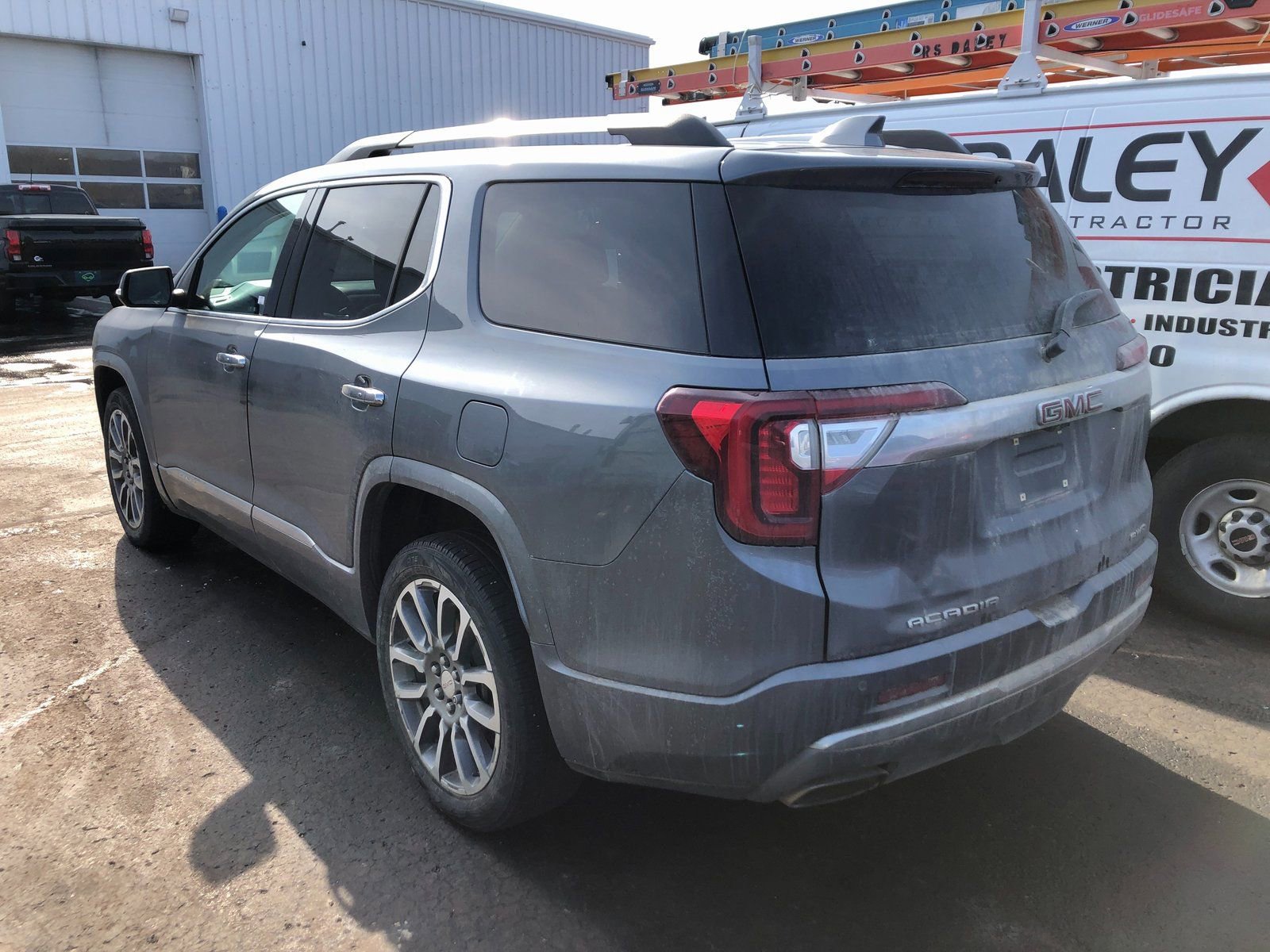 Used 2020 GMC Acadia Denali w/ Technology Package image 5