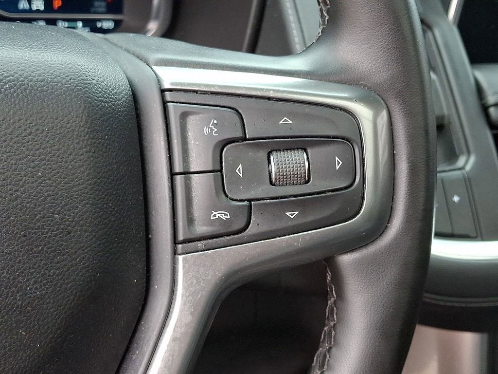 Used 2024 Chevrolet Suburban LT w/ Luxury Package AWD/4WD image 24