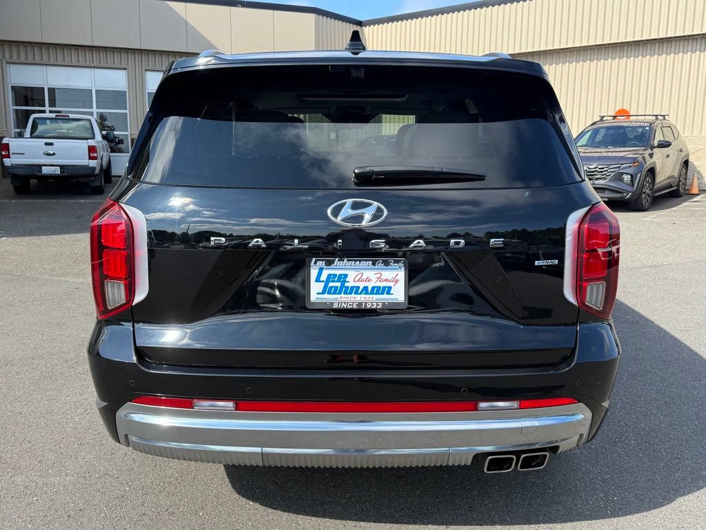 Used 2023 Hyundai Palisade Calligraphy AWD/4WD image 3