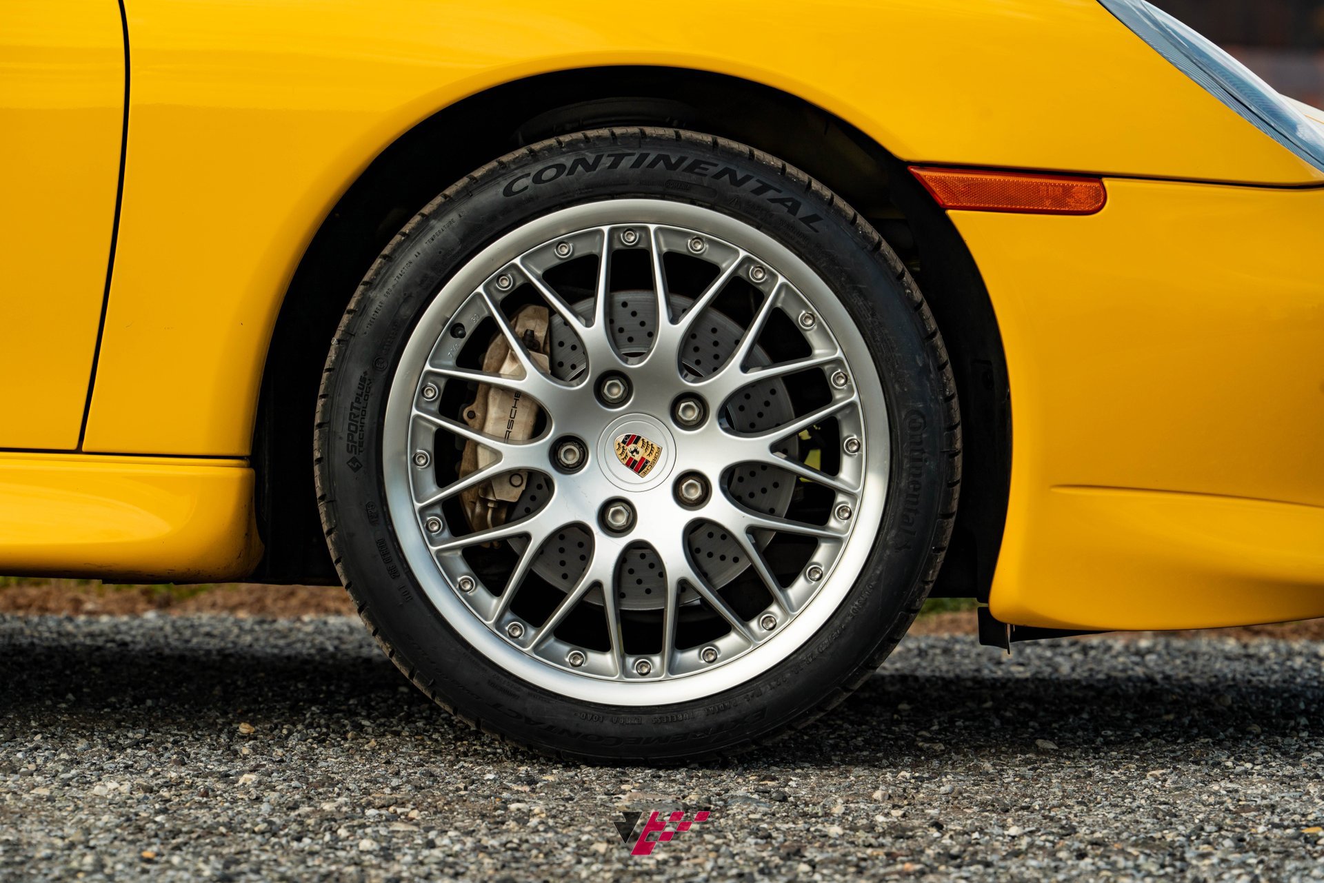 Used 2001 Porsche 911 Carrera 4 image 14