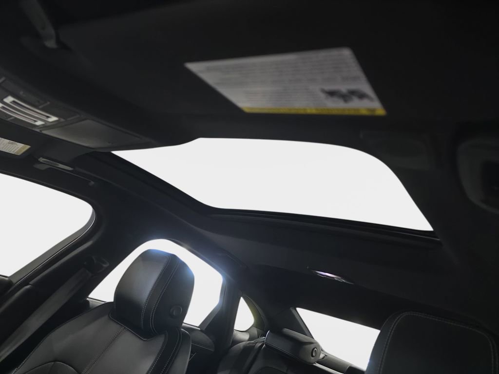 Used 2023 Jaguar XF R-Dynamic SE image 27