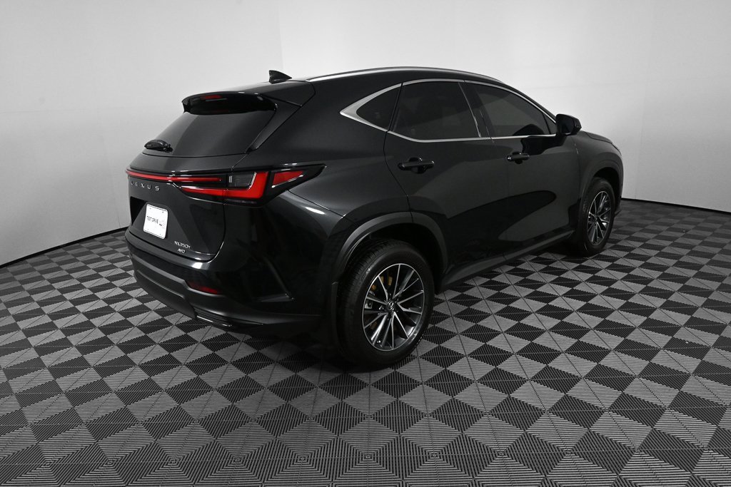 Used 2025 Lexus NX 300h AWD w/ Luxury Package image 25