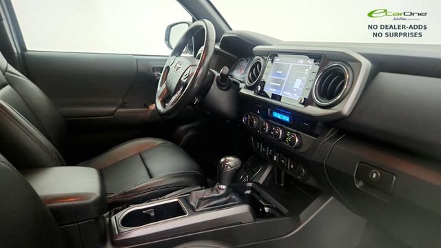 Used 2022 Toyota Tacoma TRD Sport w/ Technology Package AWD/4WD image 27