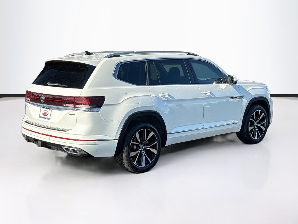 Used 2024 Volkswagen Atlas SEL Premium R-Line AWD/4WD image 5