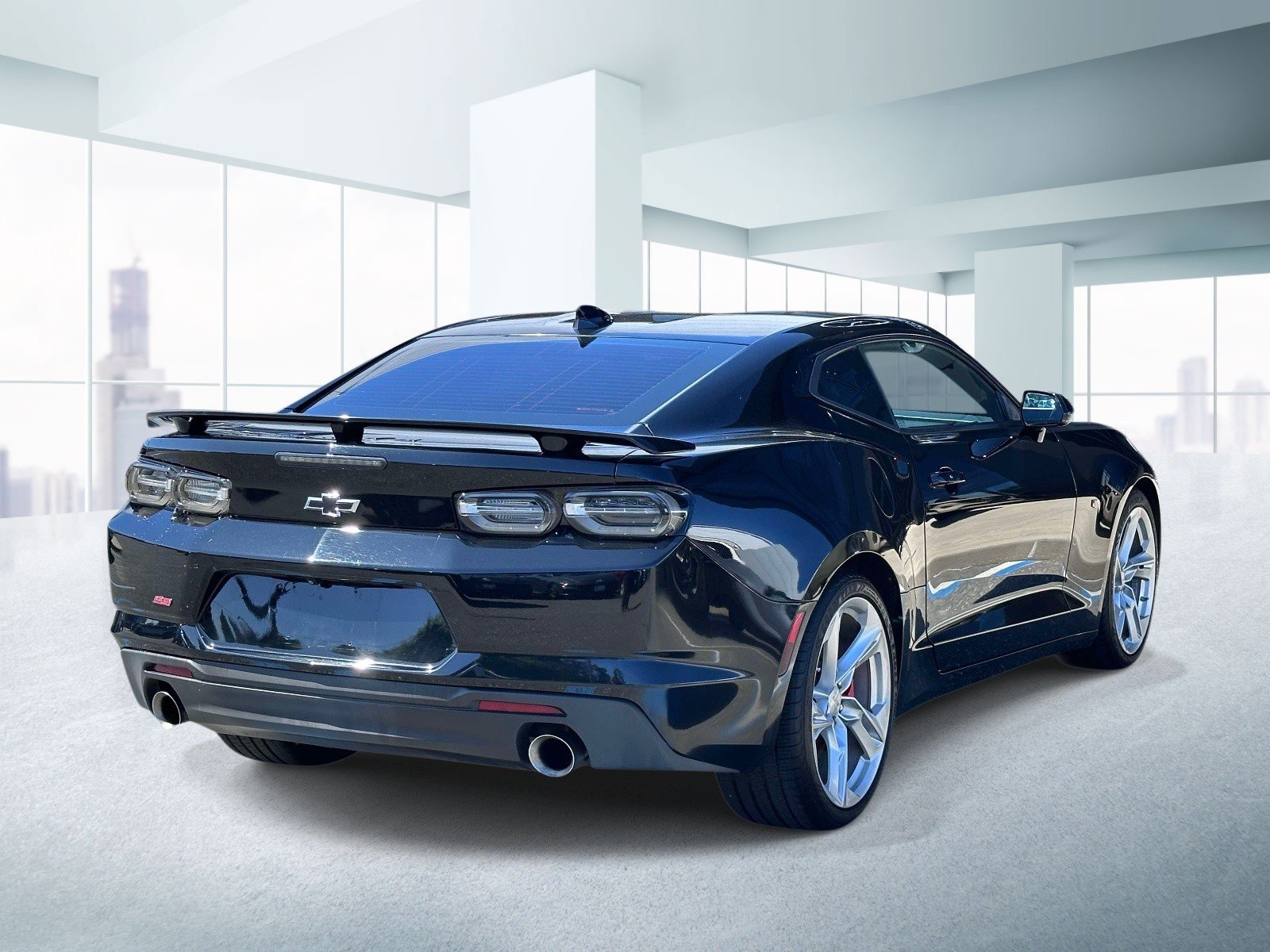 Used 2020 Chevrolet Camaro SS RWD image 4
