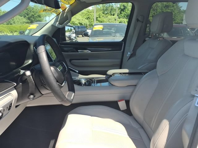 Certified 2023 Jeep Wagoneer 4WD w/ Premium Group I image 24