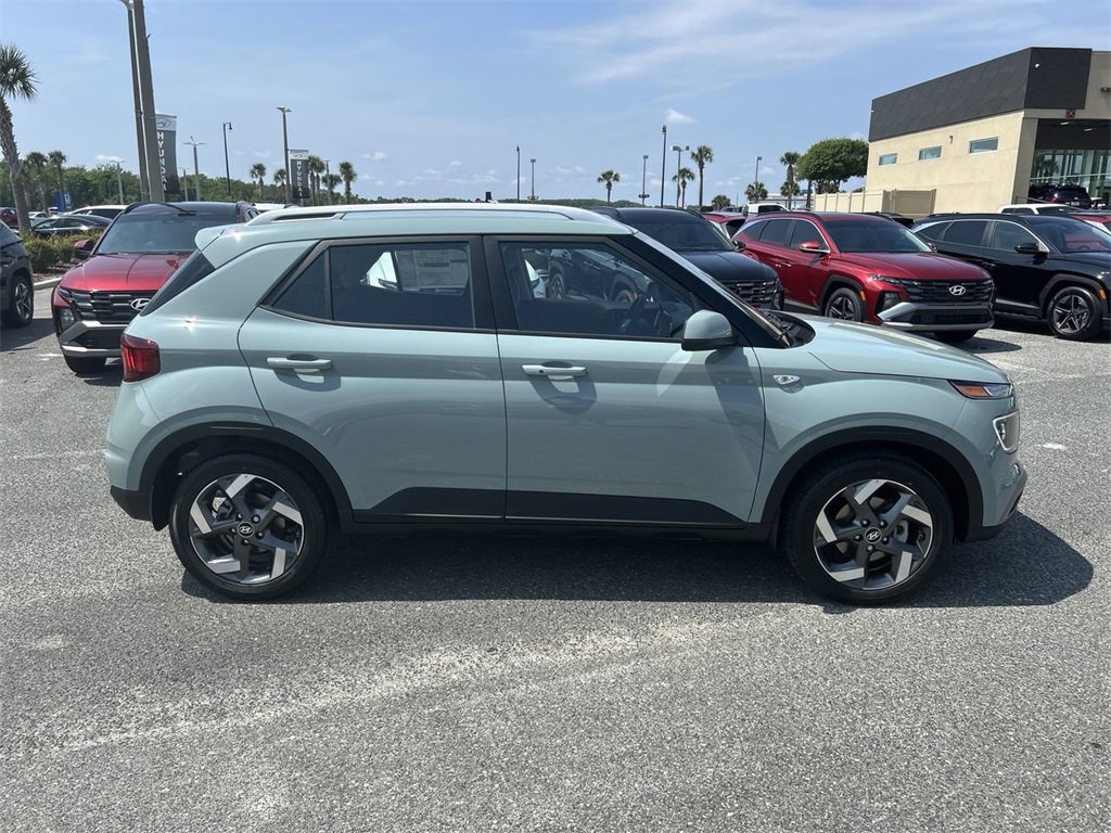 New 2025 Hyundai Venue Limited image 10