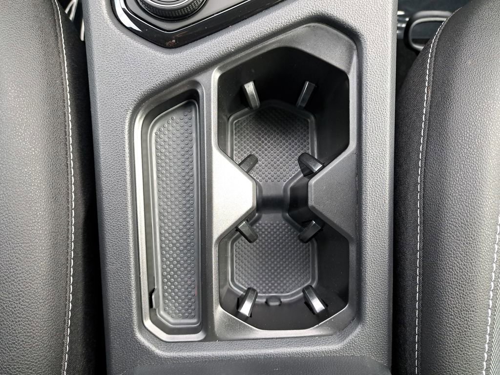 Used 2024 Volkswagen Taos SE image 25