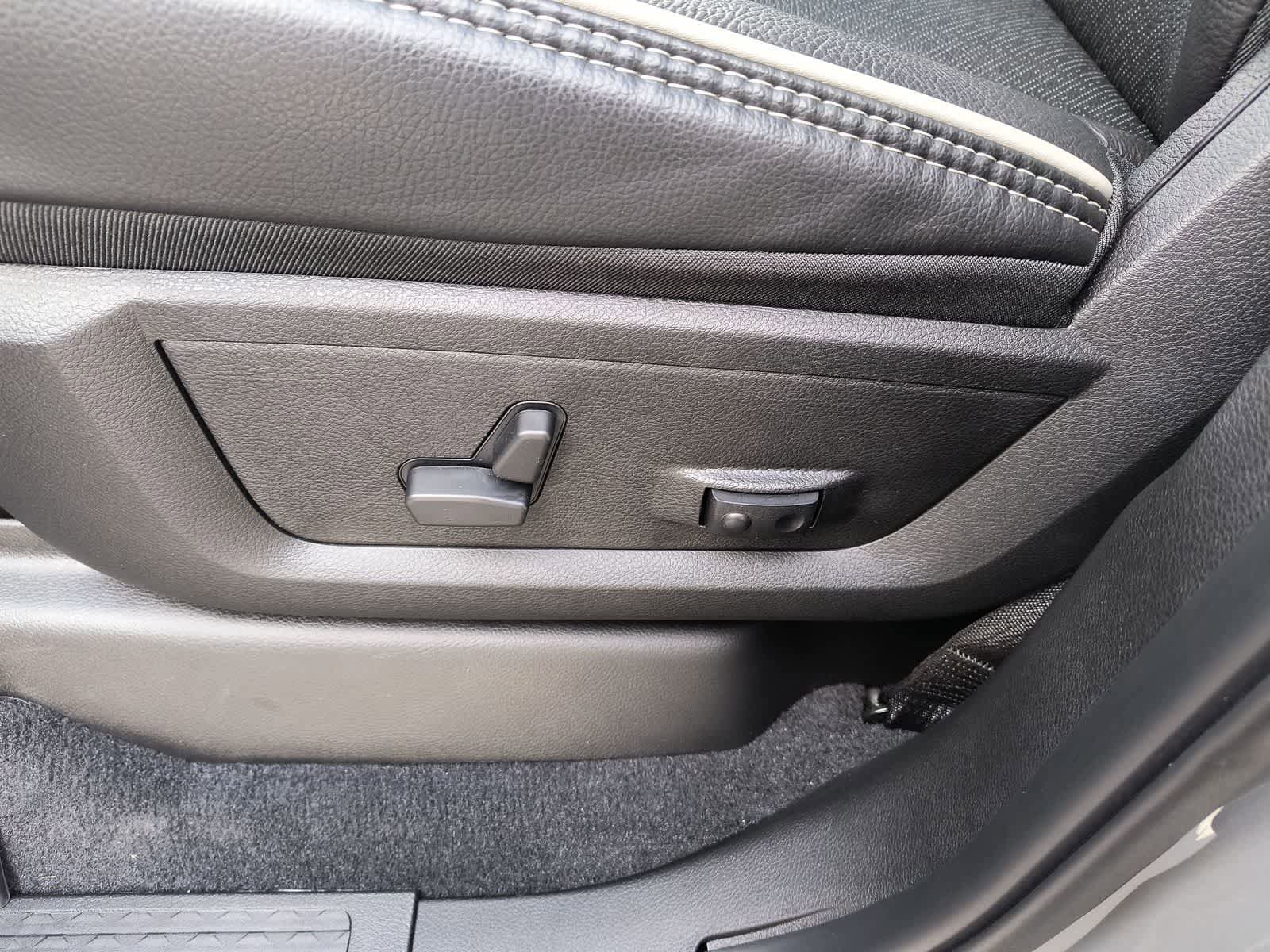 New 2026 RAM 3500 Laramie AWD/4WD image 12