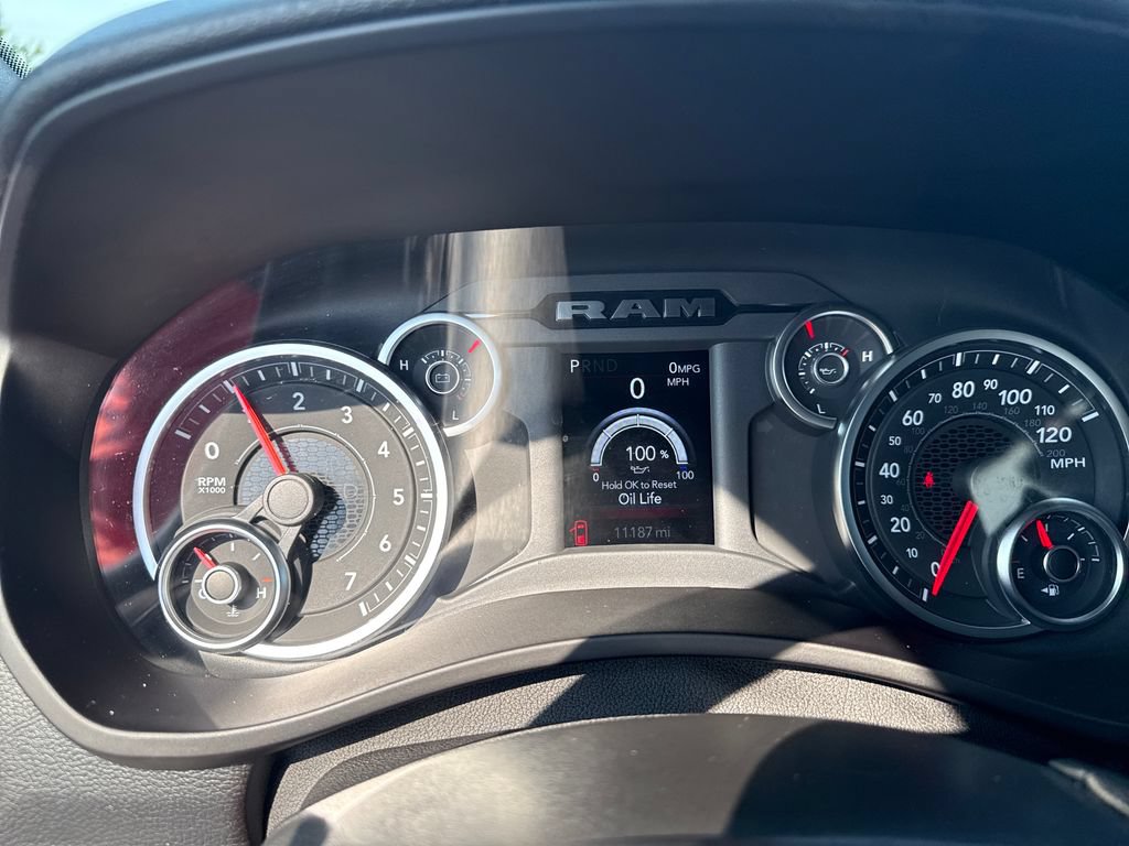 Used 2025 RAM 2500 Big Horn AWD/4WD image 29