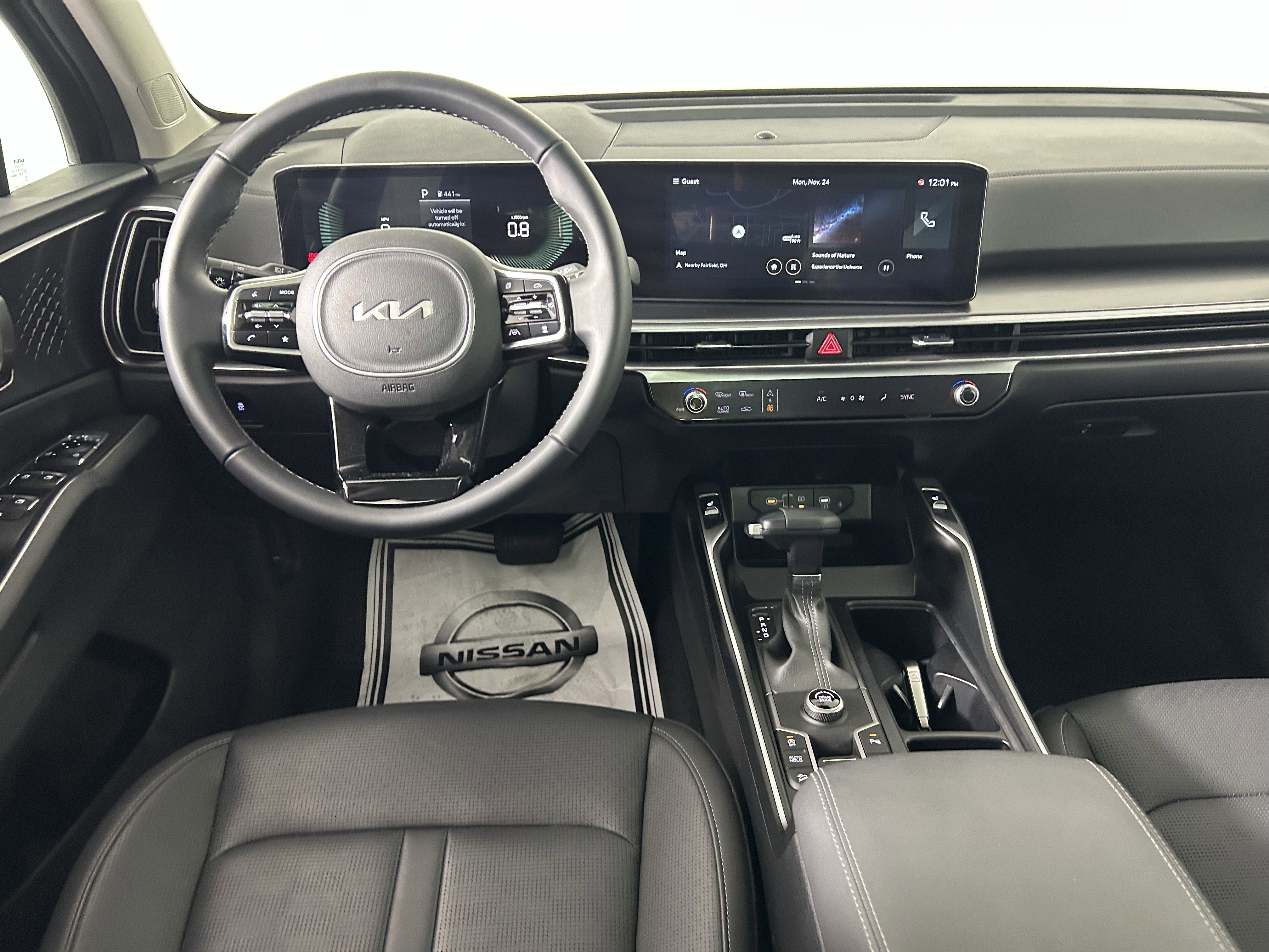 Used 2025 Kia Sorento S w/ Panoramic Sunroof Package image 44