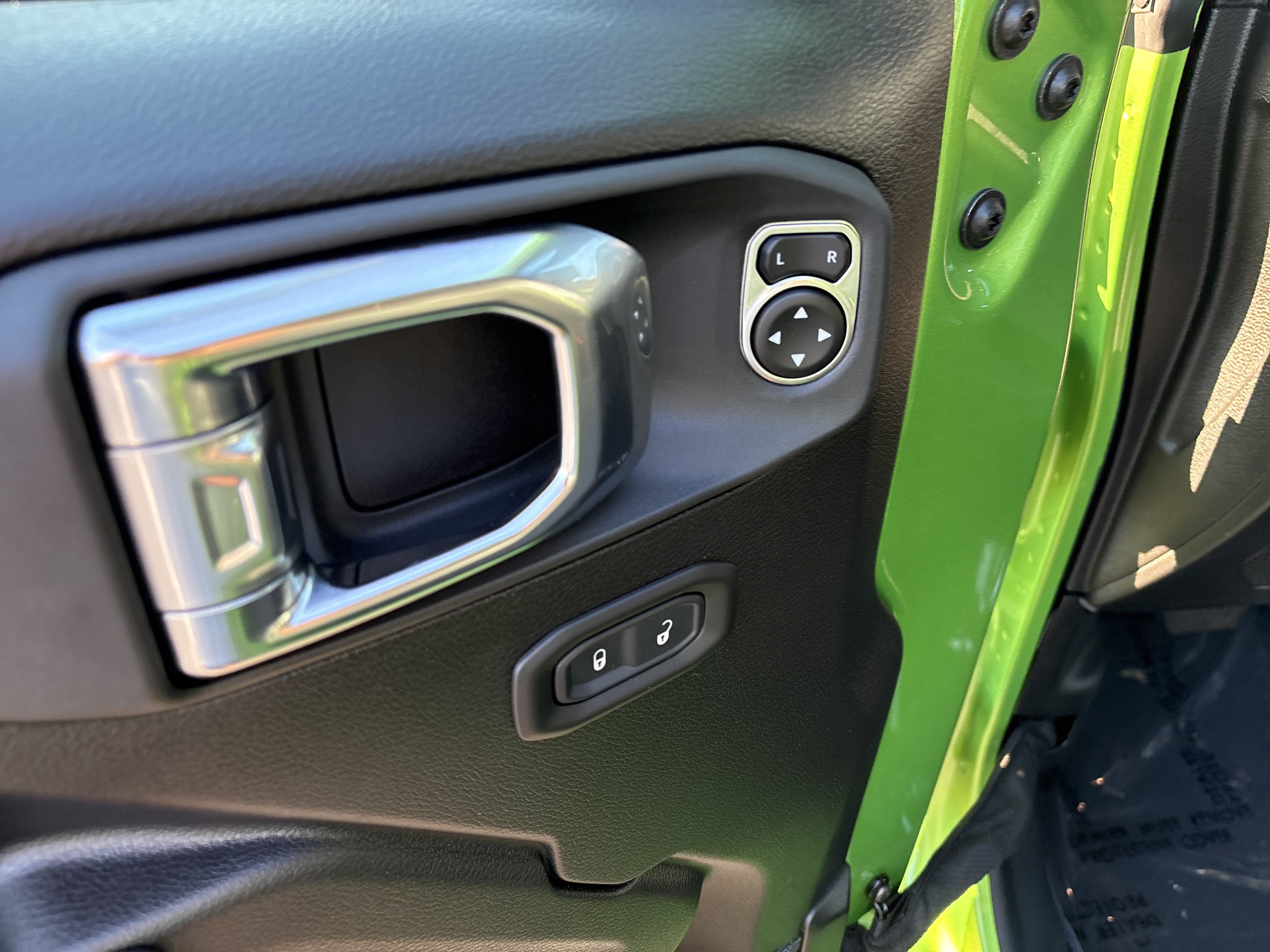 Used 2025 Jeep Wrangler Unlimited Sport AWD/4WD image 16