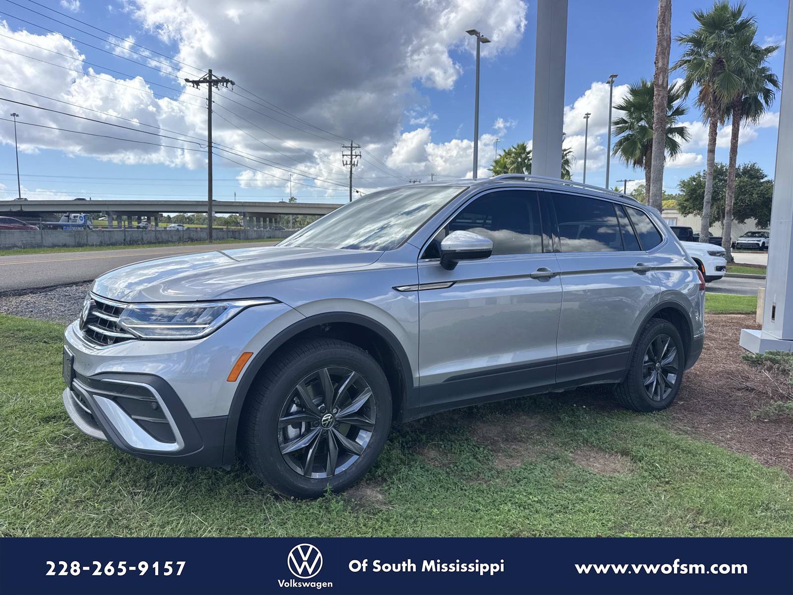 Used 2023 Volkswagen Tiguan SE