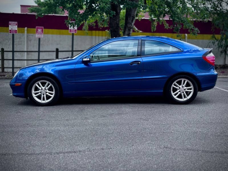 Used 2002 Mercedes-Benz C 230 Coupe image 4