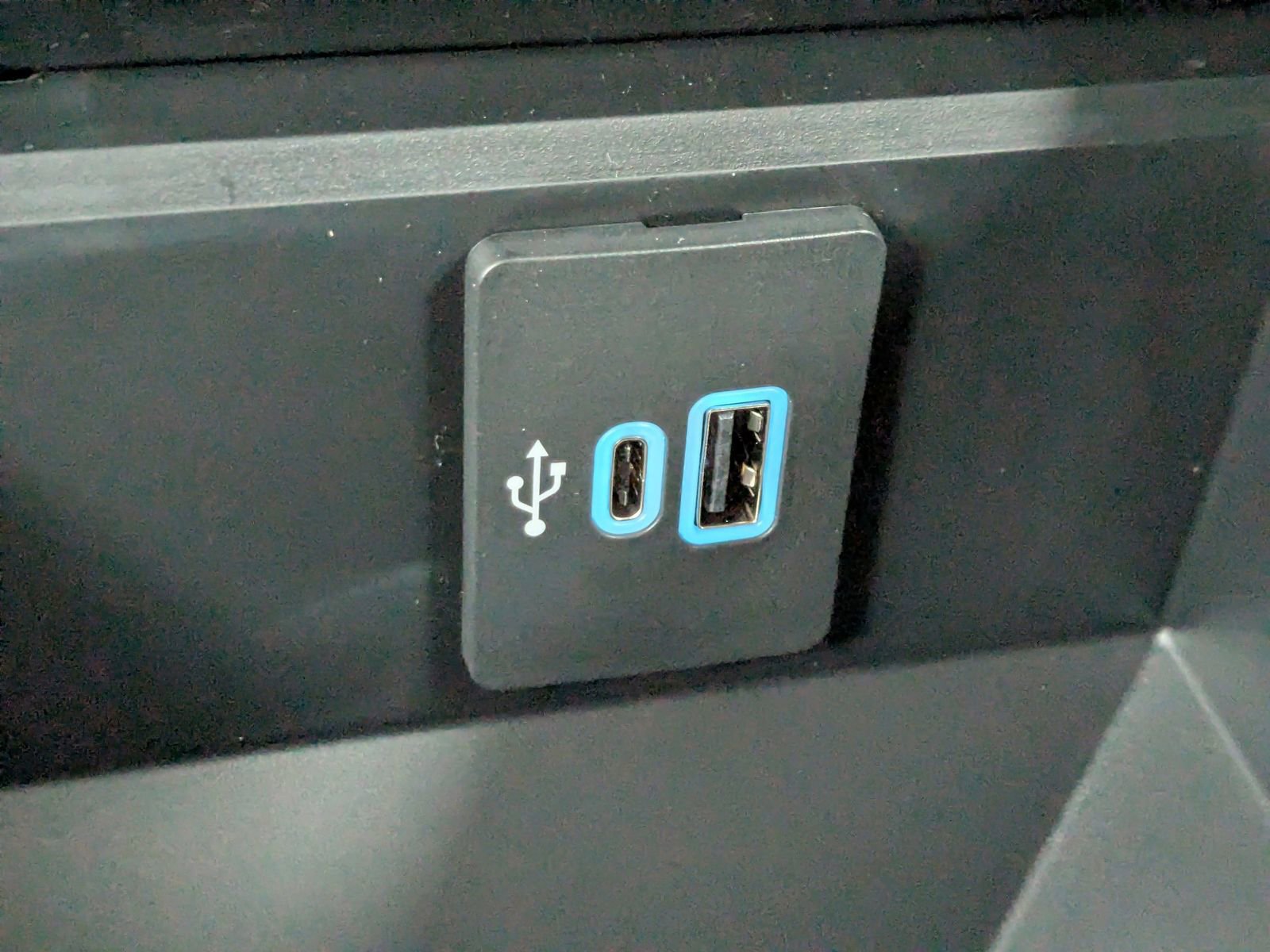 New 2025 Ford F350 King Ranch w/ Chrome Package image 25