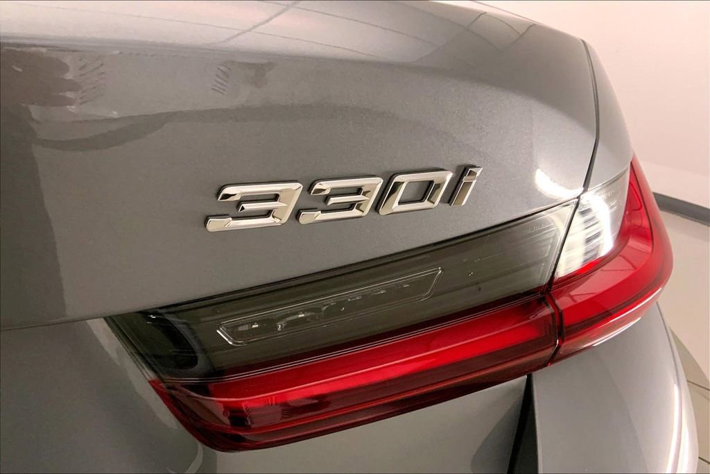Certified 2025 BMW 330i xDrive Sedan w/ Premium Package image 30