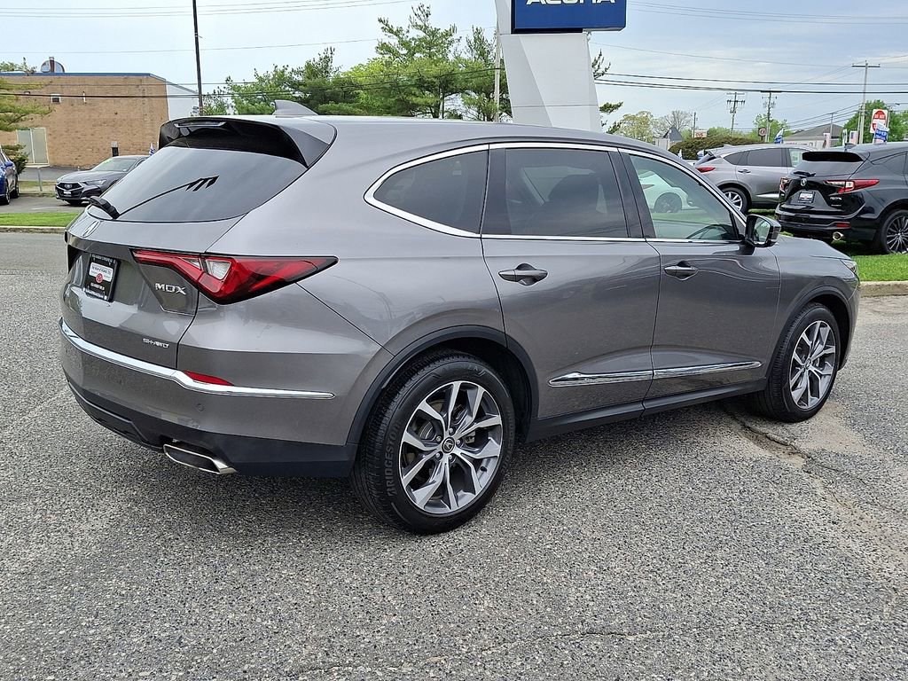 Used 2023 Acura MDX SH-AWD w/ Technology Package image 4