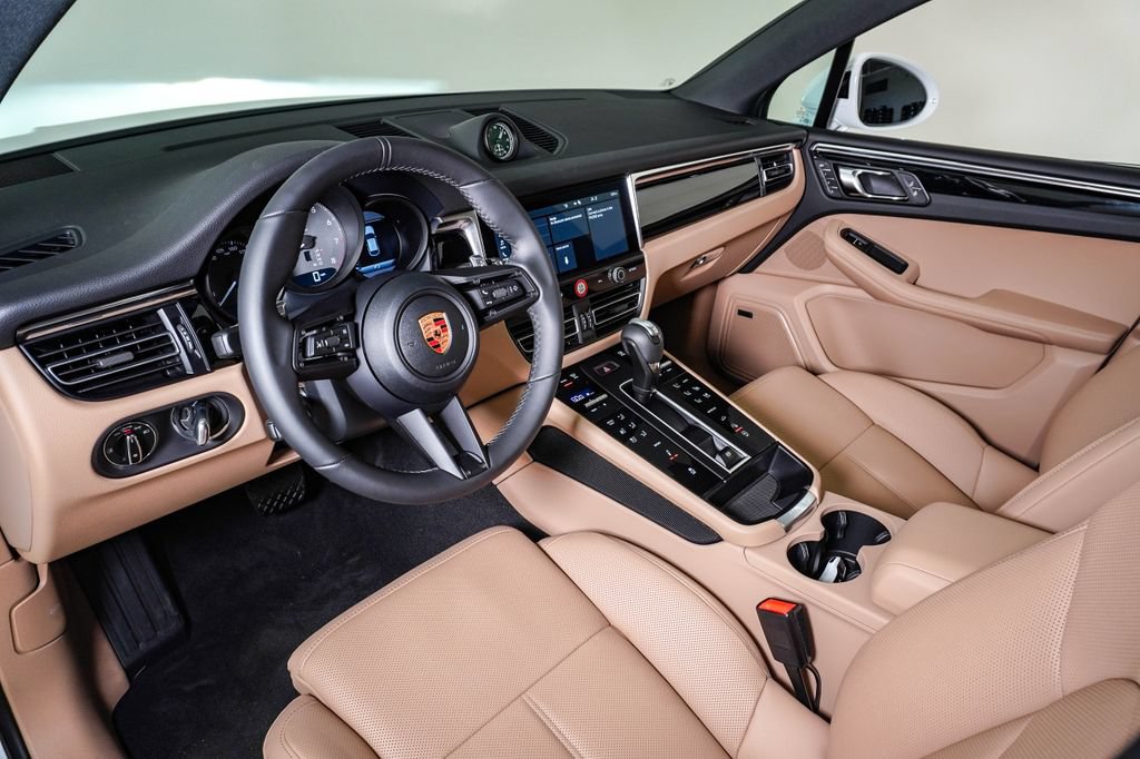 New 2026 Porsche Macan S AWD/4WD image 4