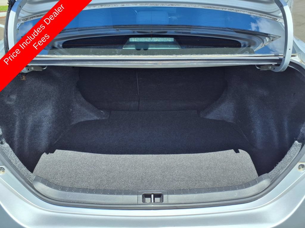 Used 2017 Toyota Corolla L FWD image 16